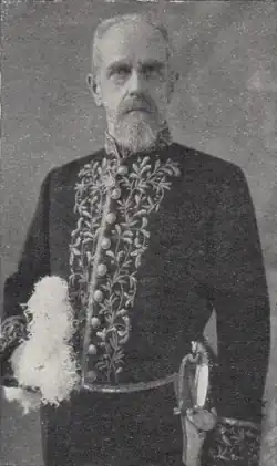 A man in an Italian official uniform