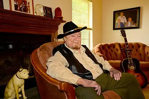 Mac Wiseman 2008.jpg