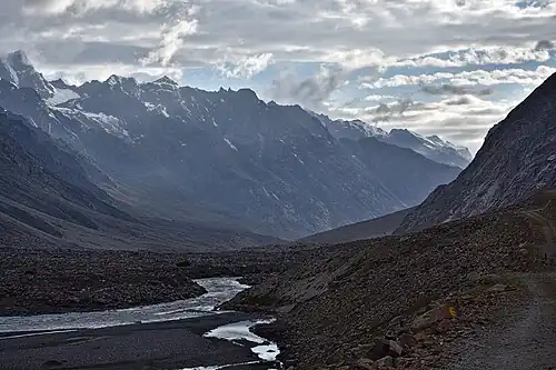 NH 505 runs along Chandra riverbed below Batal