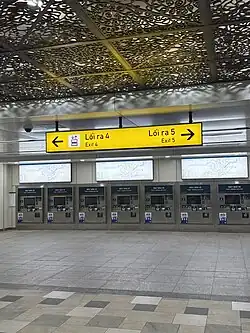 Exit 4 direct sign
