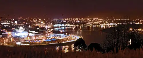 Image 22The Foyle at night.